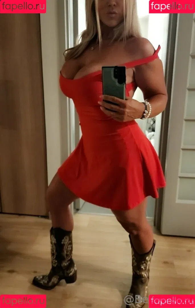 BethAdore Onlyfans Photo Gallery 