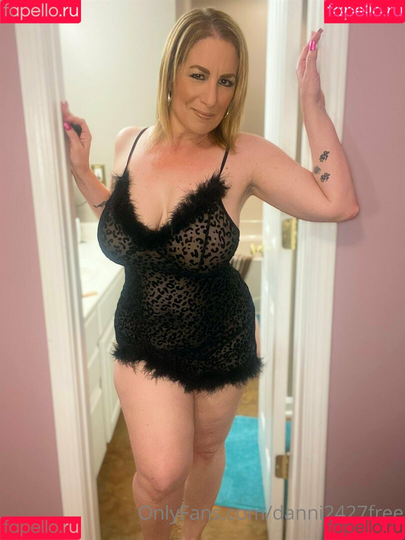 danni2427free Onlyfans Photo Gallery 