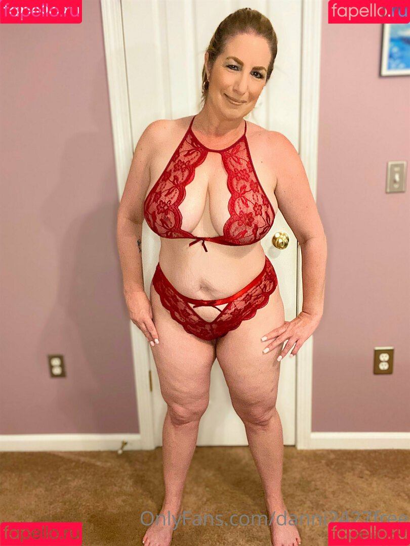 danni2427free Onlyfans Photo Gallery 