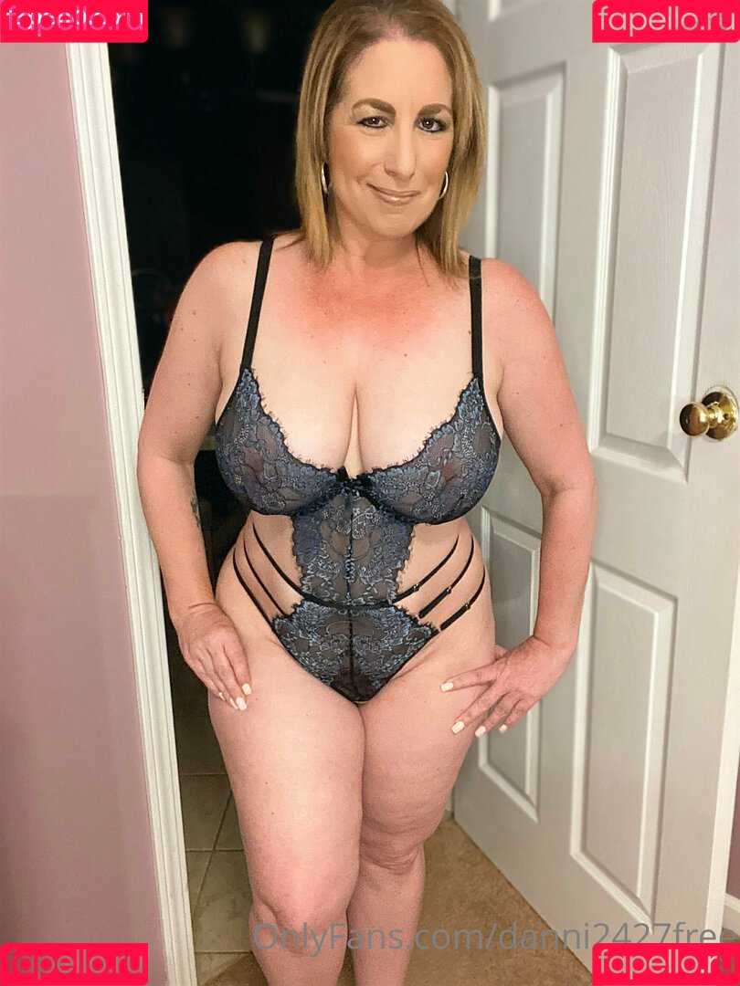 danni2427free Onlyfans Photo Gallery 
