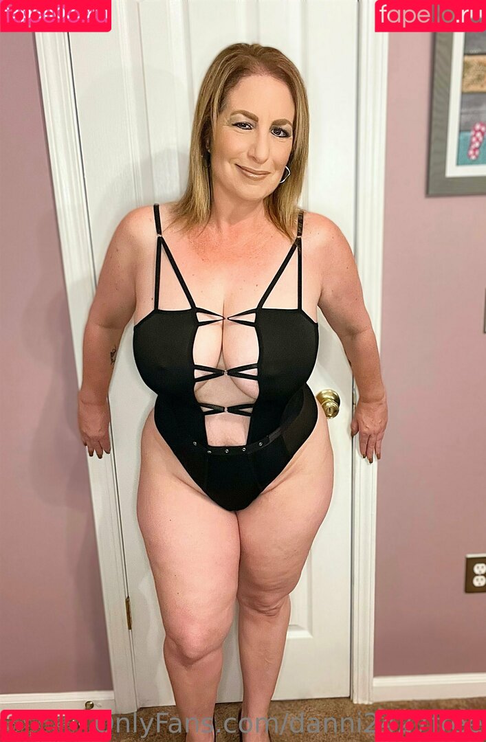 danni2427free Onlyfans Photo Gallery 