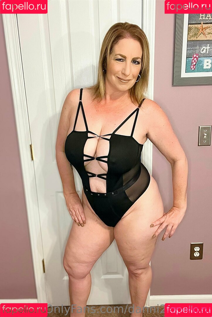 danni2427free Onlyfans Photo Gallery 