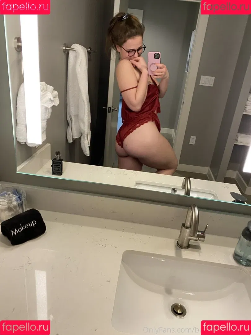 Kayla Onlyfans Photo Gallery 