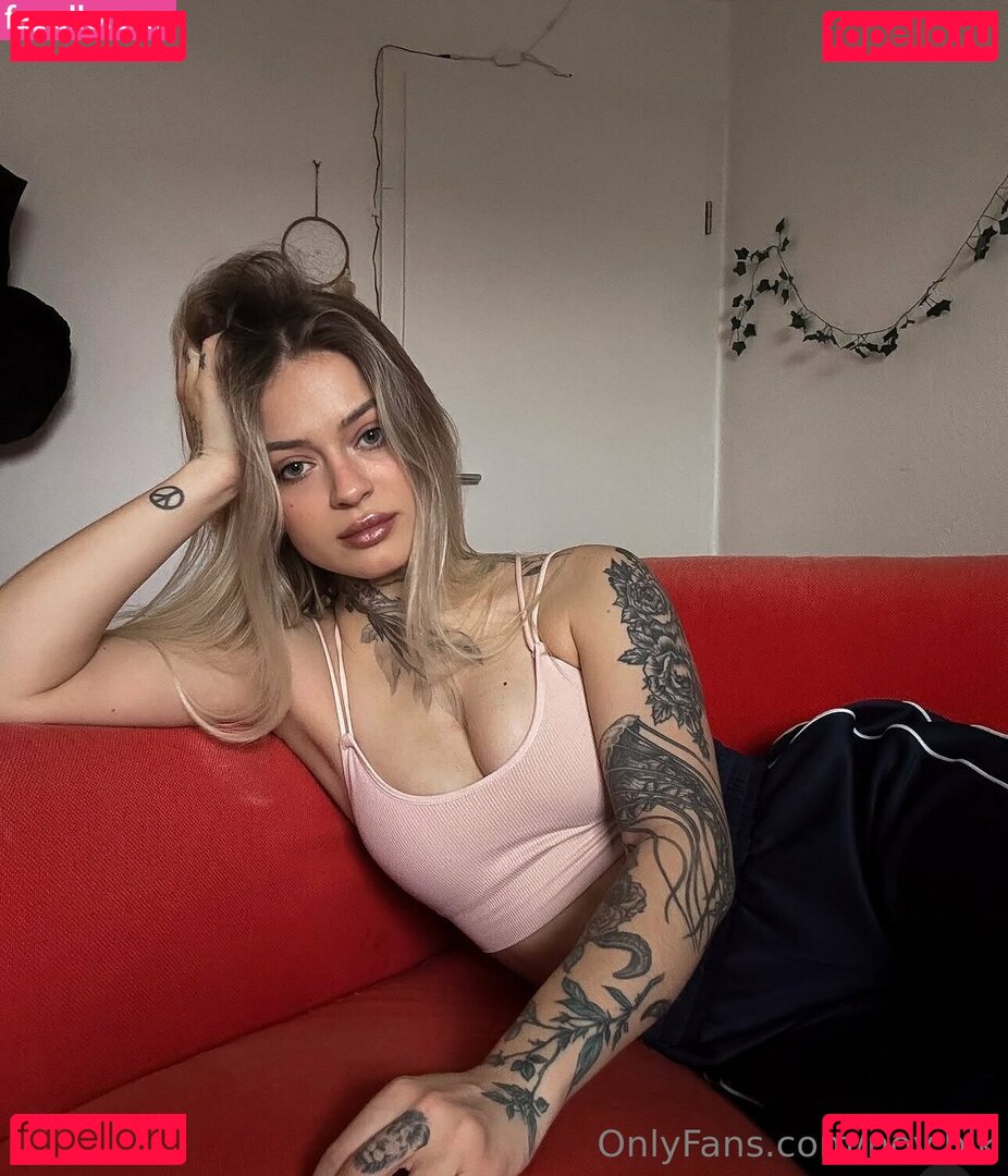 julianizza Nude Onlyfans Photo 14