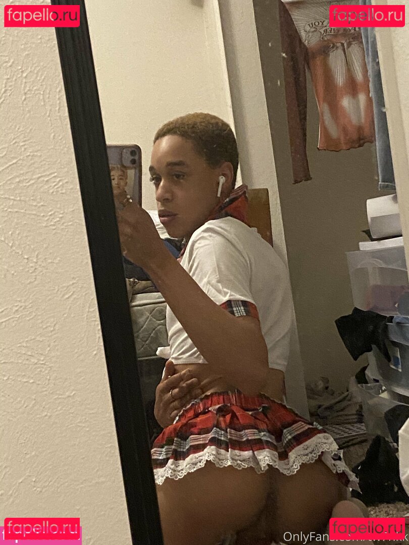 camgur1s Nude Onlyfans Photo 28