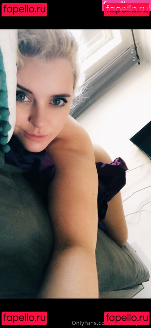 lolabunnyfree Nude Onlyfans Photo 5