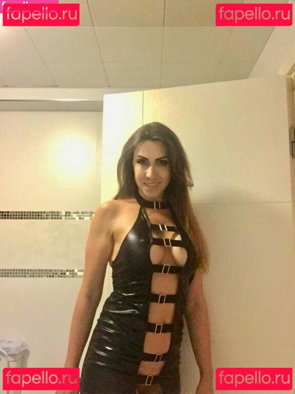 Melike Baran Nude Onlyfans Photo 14