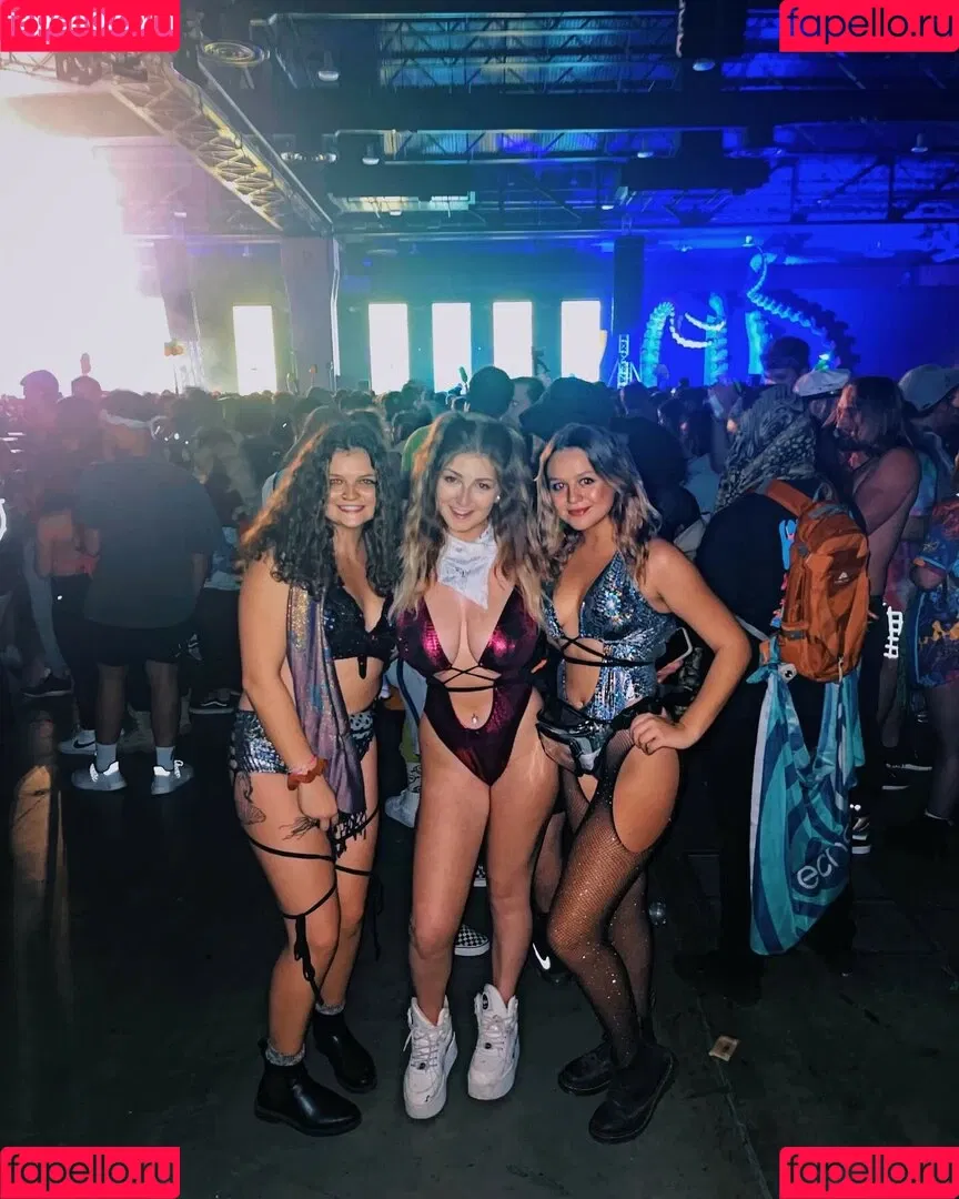 notemilyb Onlyfans Photo Gallery 