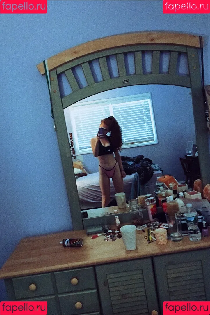 notemilyb Onlyfans Photo Gallery 