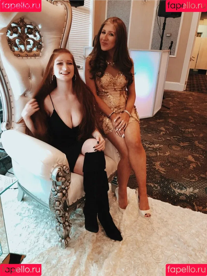 notemilyb Onlyfans Photo Gallery 