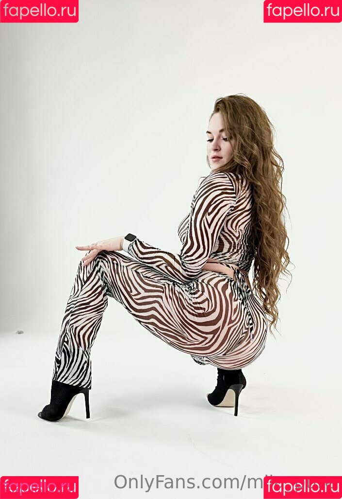 mila_pure Onlyfans Photo Gallery 