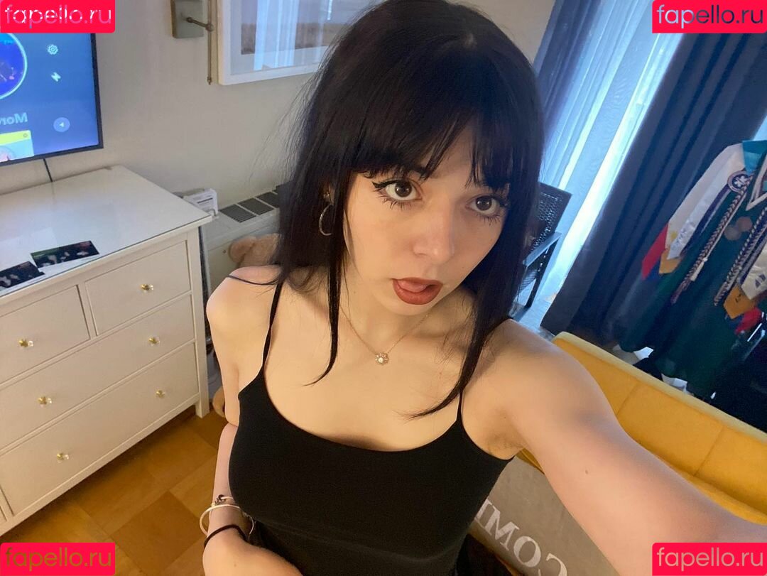 ezsy Onlyfans Photo Gallery 