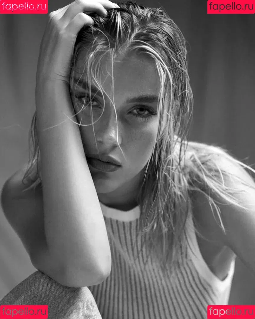 Mimi Slinger Onlyfans Photo Gallery 