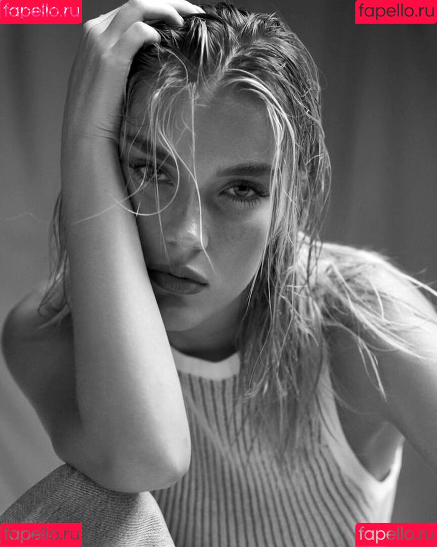 Mimi Slinger Onlyfans Photo Gallery 