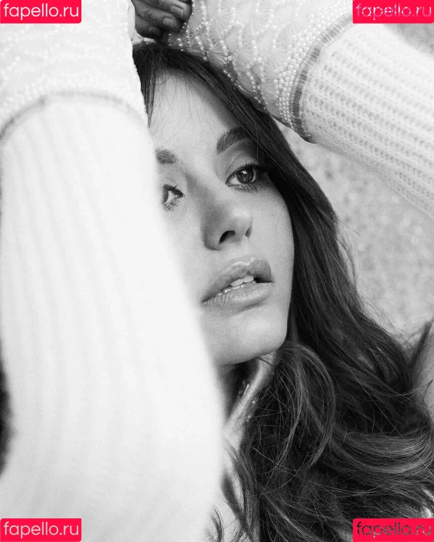 Zahia Dehar Onlyfans Photo Gallery 