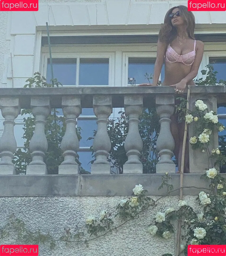 Zahia Dehar Onlyfans Photo Gallery 