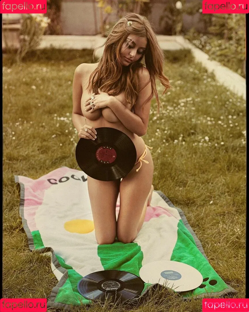 Zahia Dehar Onlyfans Photo Gallery 