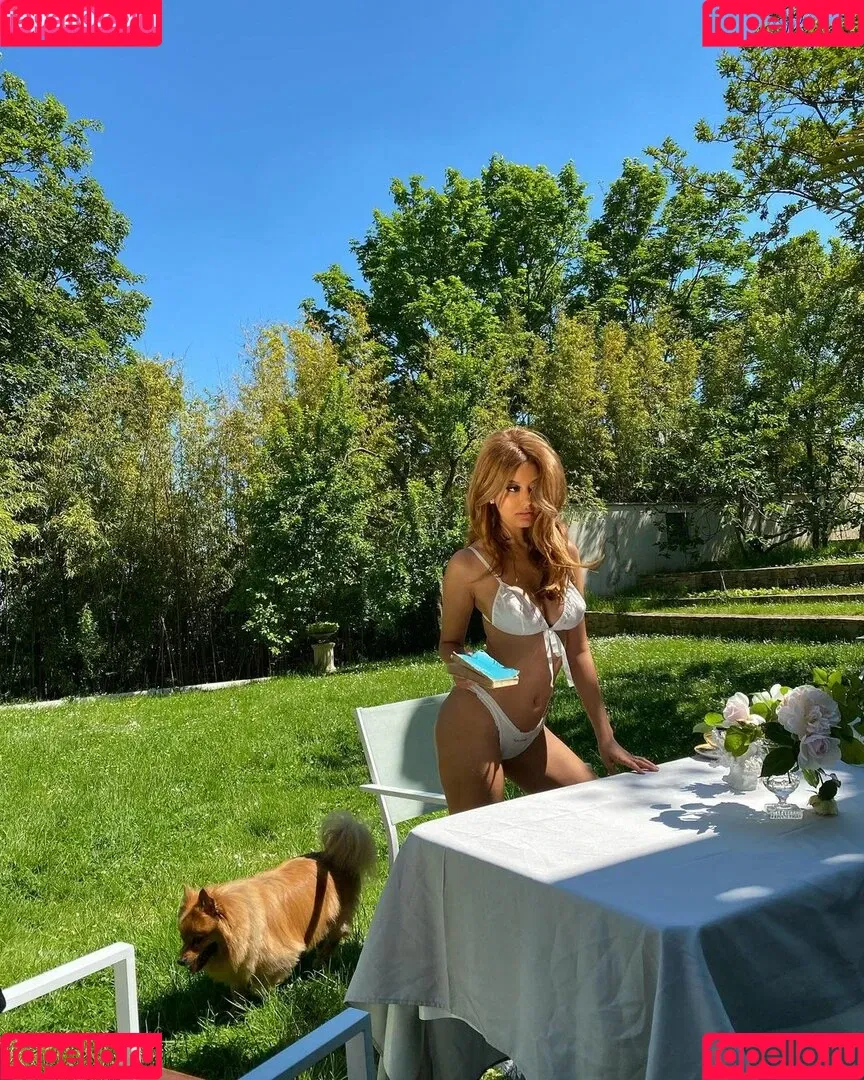 Zahia Dehar Onlyfans Photo Gallery 