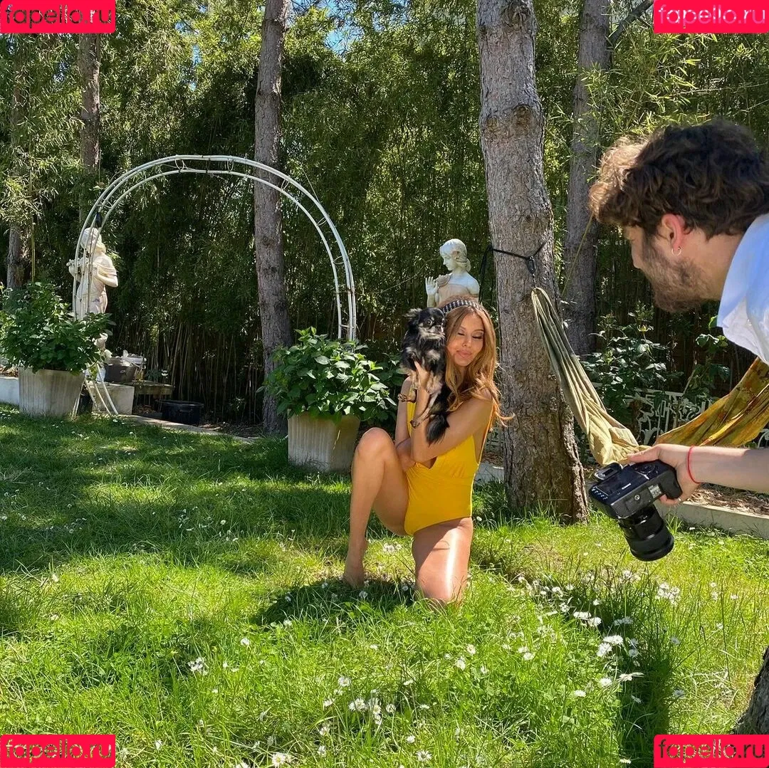 Zahia Dehar Onlyfans Photo Gallery 