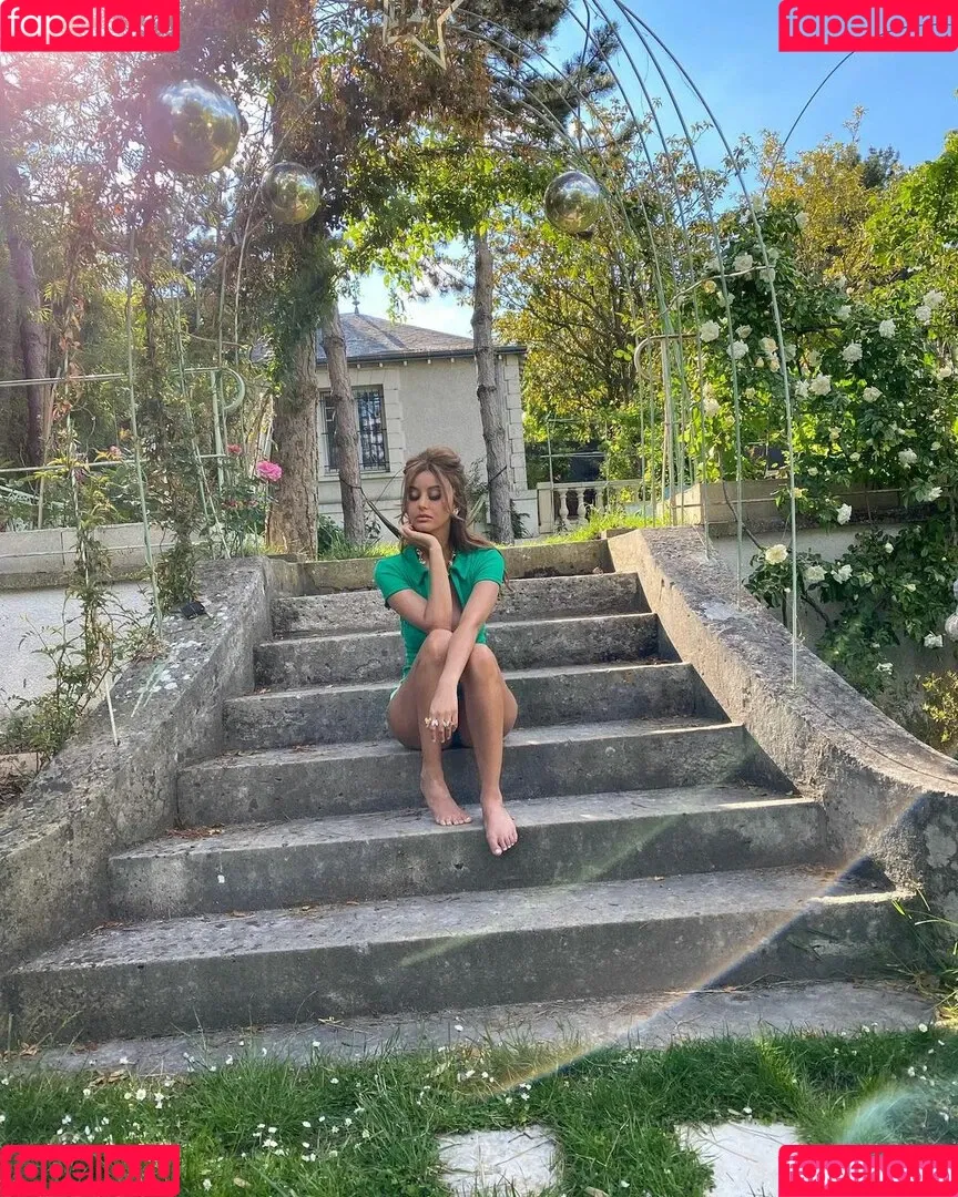 Zahia Dehar Onlyfans Photo Gallery 