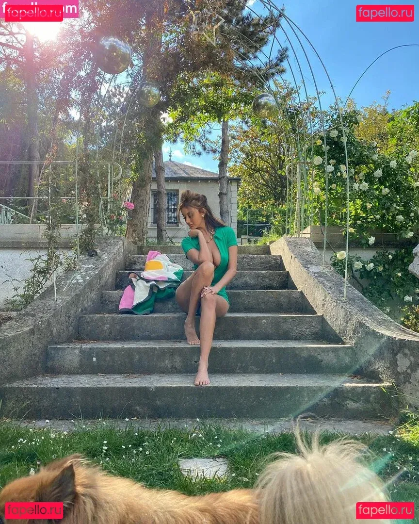 Zahia Dehar Onlyfans Photo Gallery 