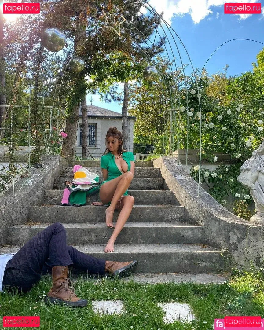 Zahia Dehar Onlyfans Photo Gallery 