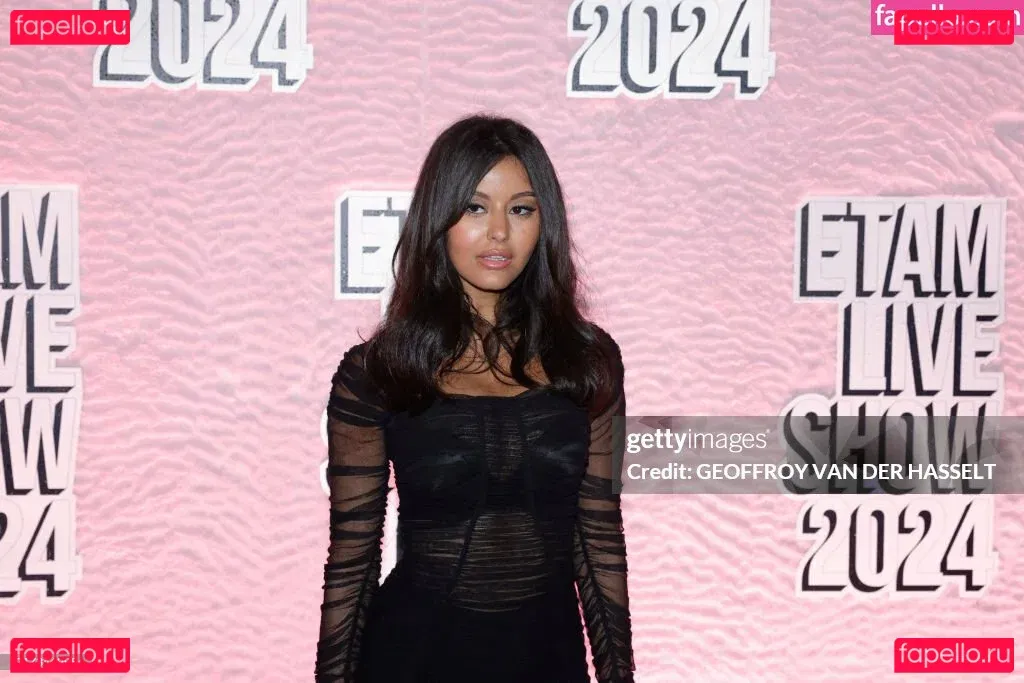 Zahia Dehar Onlyfans Photo Gallery 