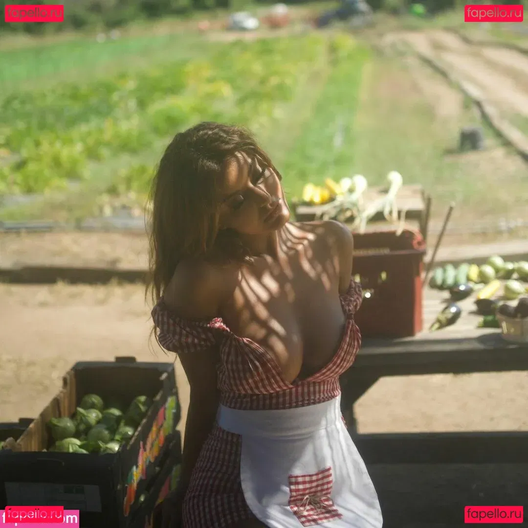 Zahia Dehar Onlyfans Photo Gallery 