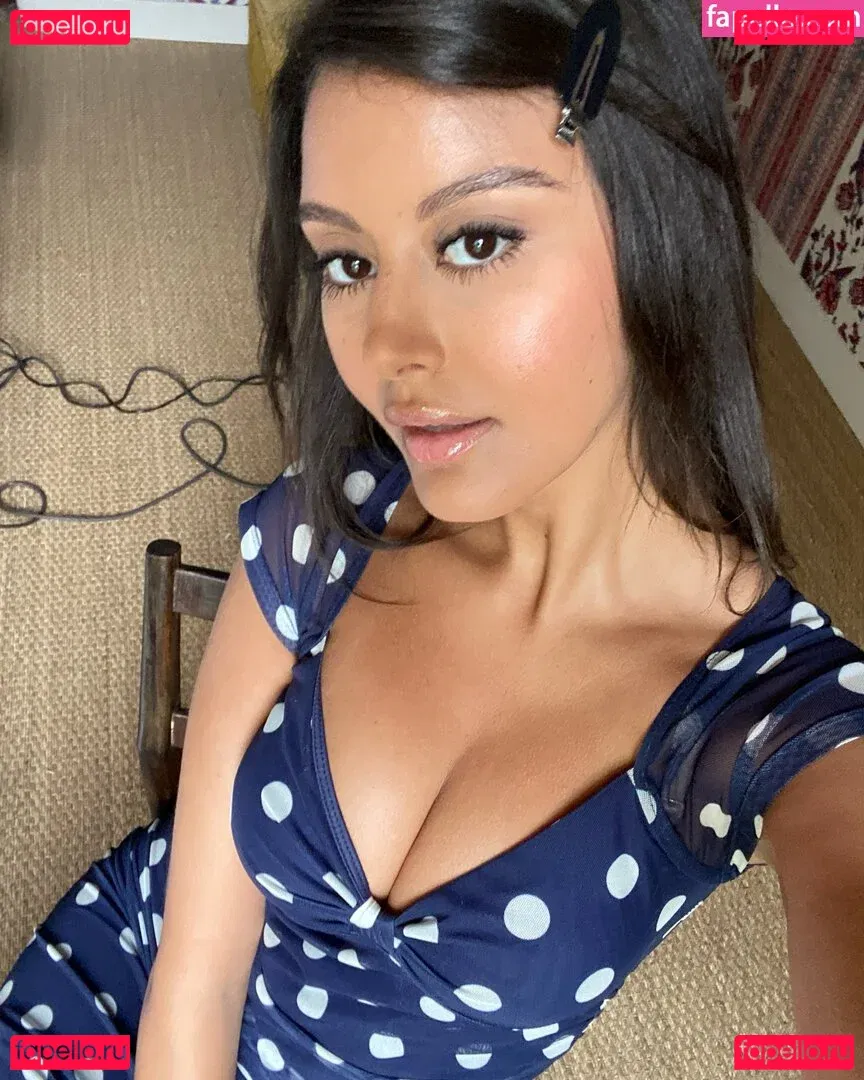 Zahia Dehar Onlyfans Photo Gallery 