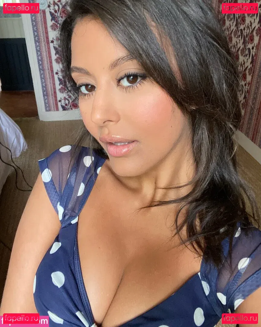 Zahia Dehar Onlyfans Photo Gallery 