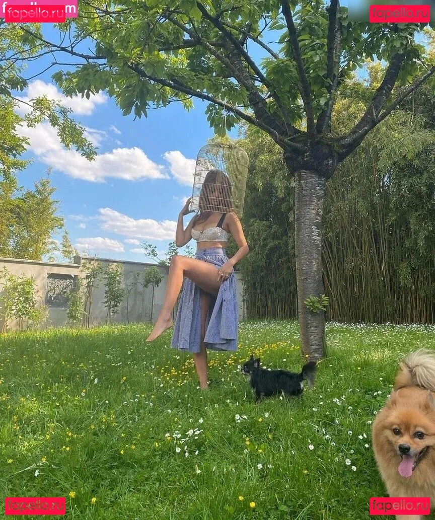 Zahia Dehar Onlyfans Photo Gallery 