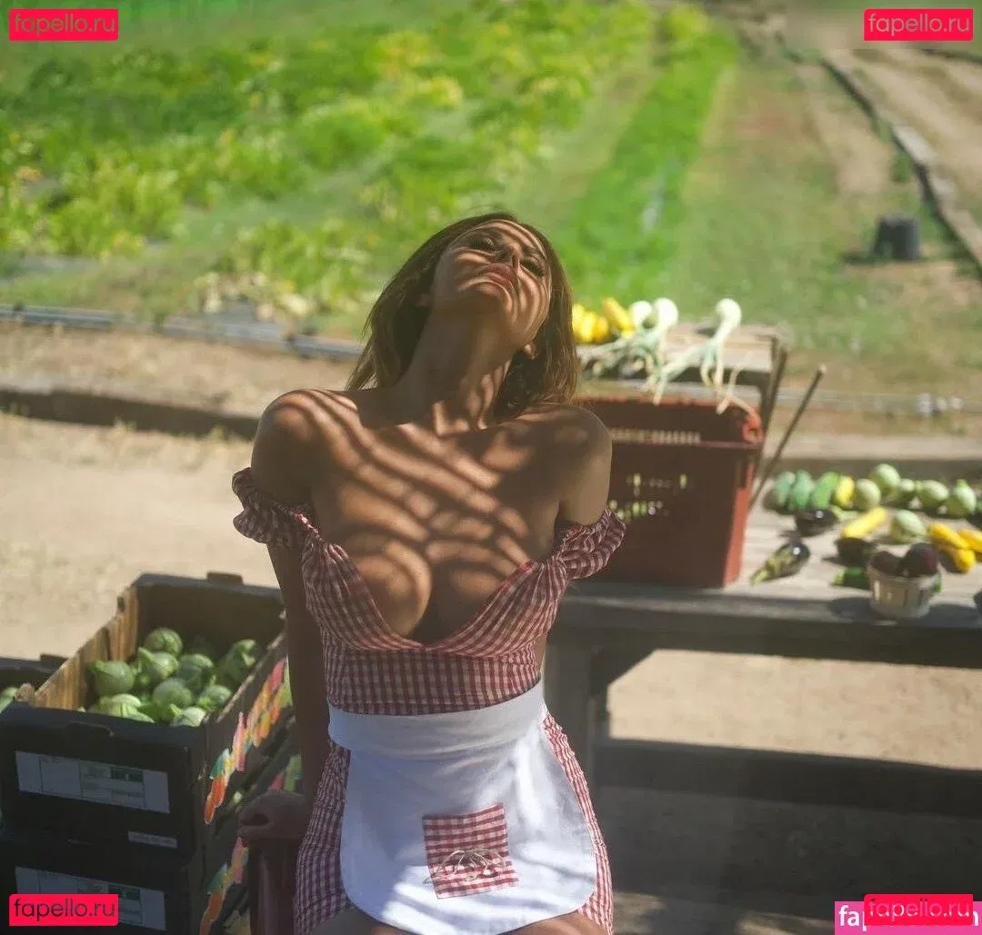 Zahia Dehar Onlyfans Photo Gallery 