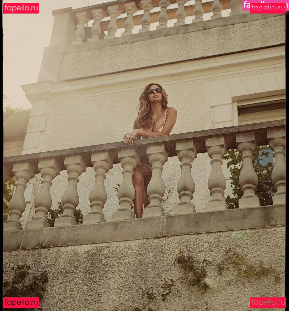 Zahia Dehar Onlyfans Photo Gallery 