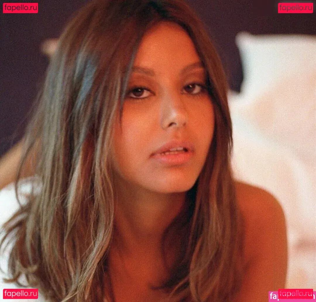 Zahia Dehar Onlyfans Photo Gallery 