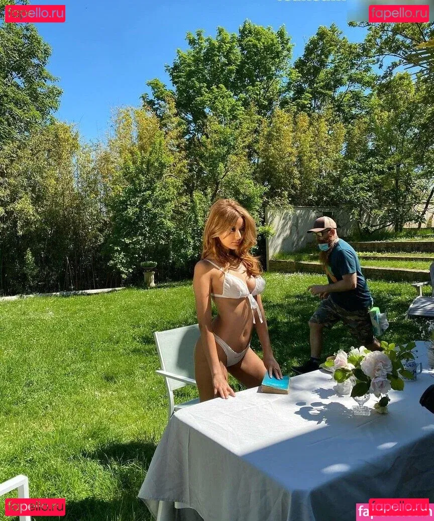 Zahia Dehar Onlyfans Photo Gallery 