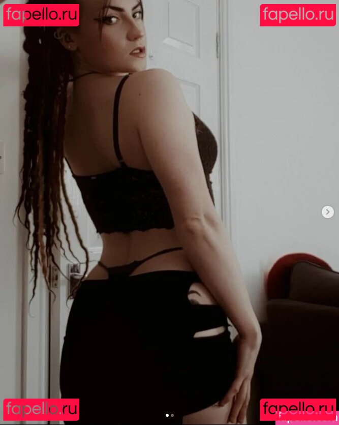 Mini Mia Nude Onlyfans Photo 10