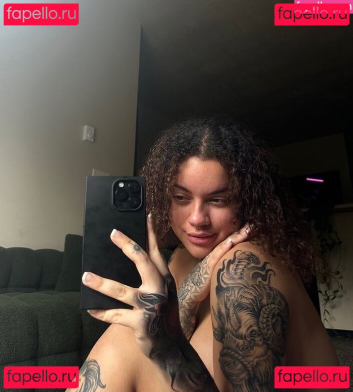Vieraralyn Nude Onlyfans Photo 14