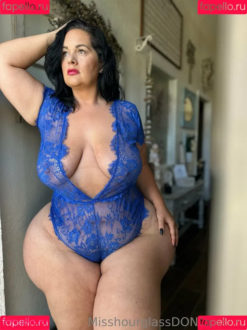 misshourglass Onlyfans Photo Gallery 