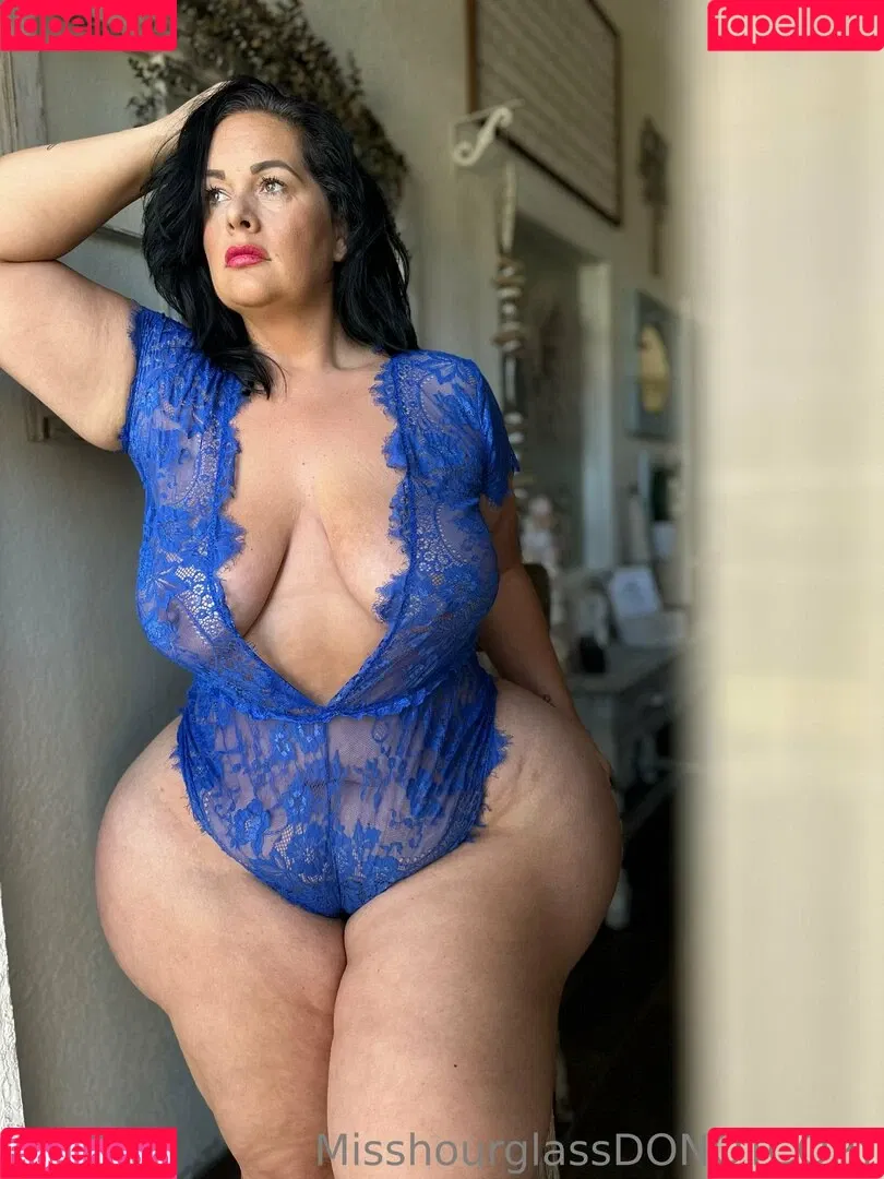misshourglass Onlyfans Photo Gallery 