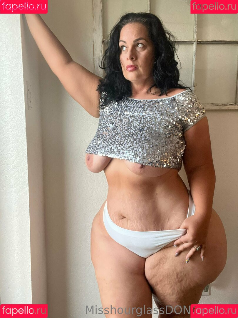 misshourglass Onlyfans Photo Gallery 