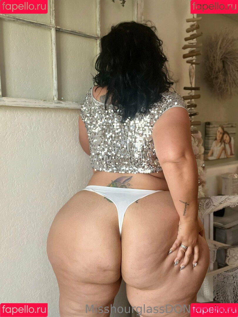 misshourglass Onlyfans Photo Gallery 