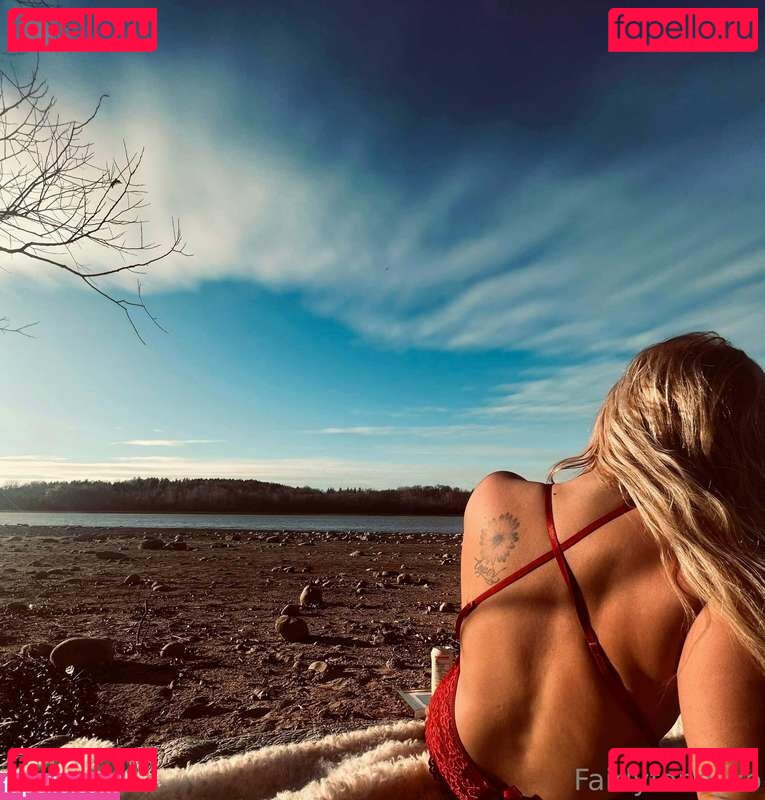 Lacey Lane Nude Onlyfans Photo 9