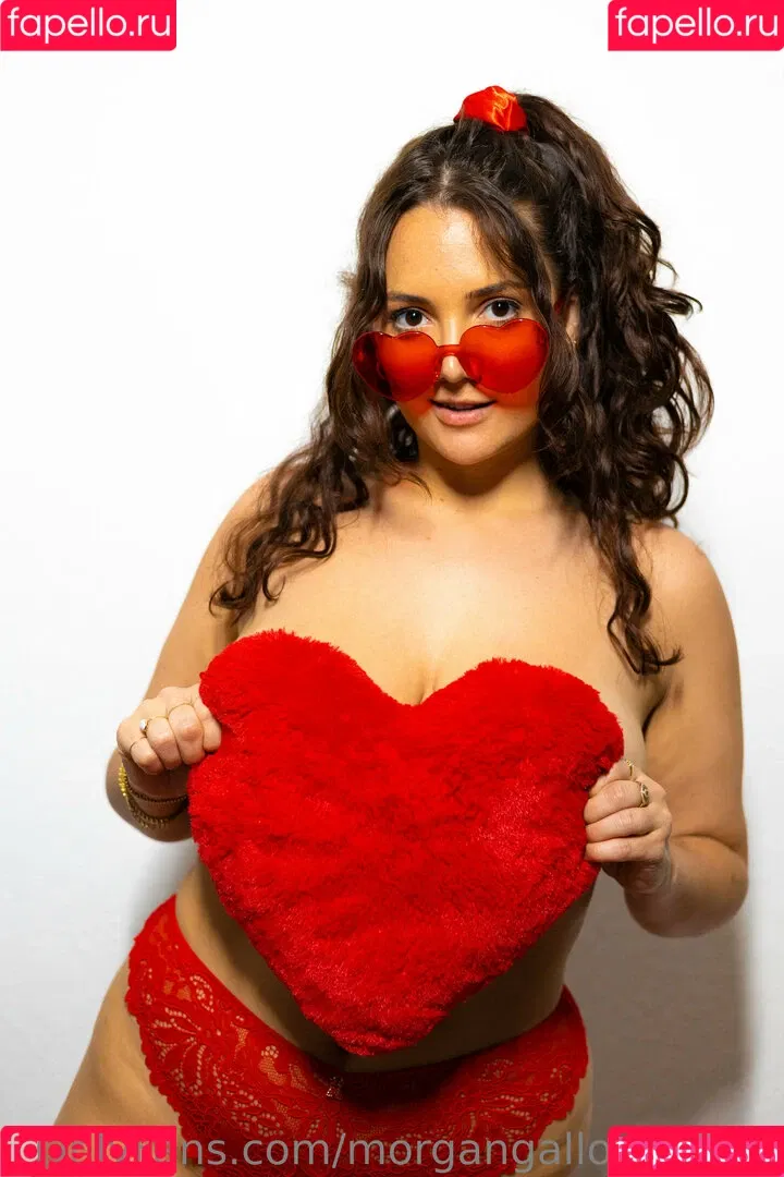 morgangallocomedy Onlyfans Photo Gallery 