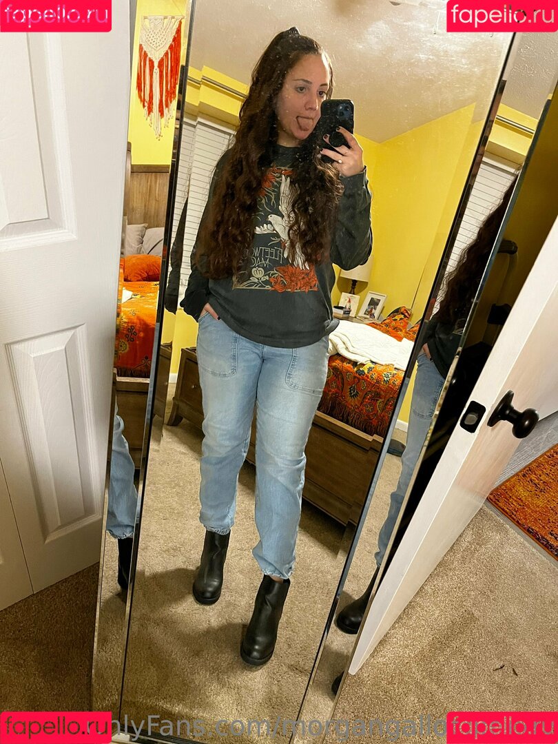 morgangallocomedy Onlyfans Photo Gallery 