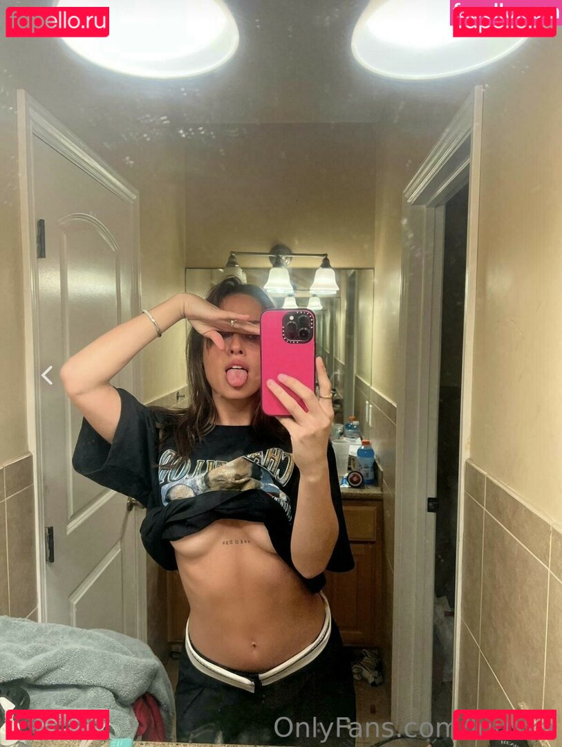 Lou-Ann Vecchia Nude Onlyfans Photo 17