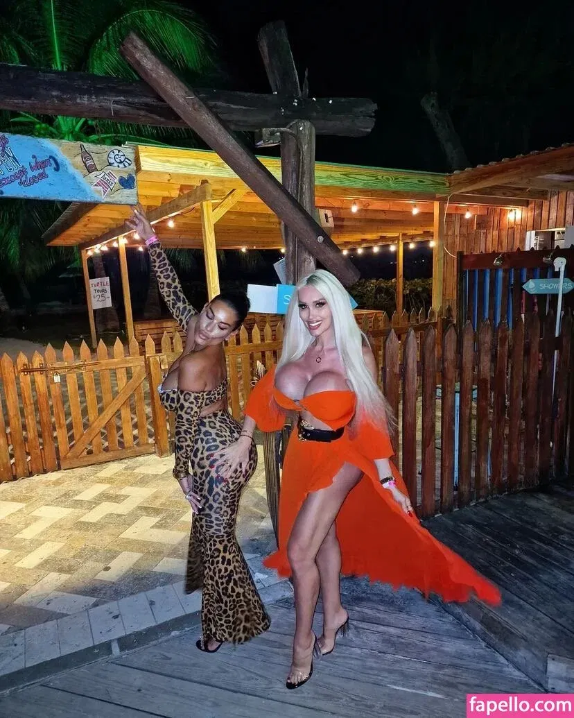 Kristhin Gomez Onlyfans Photo Gallery 