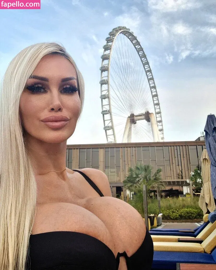 Kristhin Gomez Onlyfans Photo Gallery 