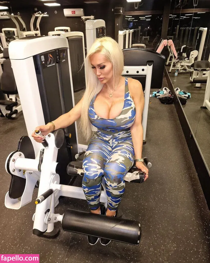 Kristhin Gomez Onlyfans Photo Gallery 