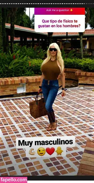 Kristhin Gomez Onlyfans Photo Gallery 