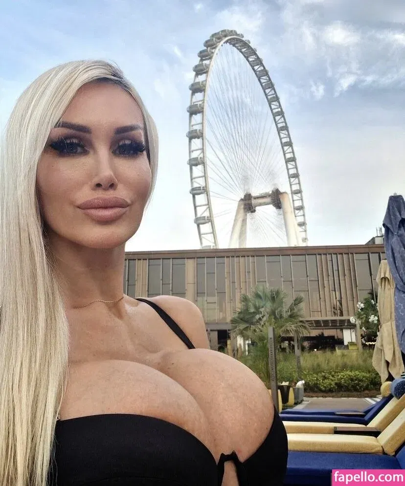 Kristhin Gomez Onlyfans Photo Gallery 